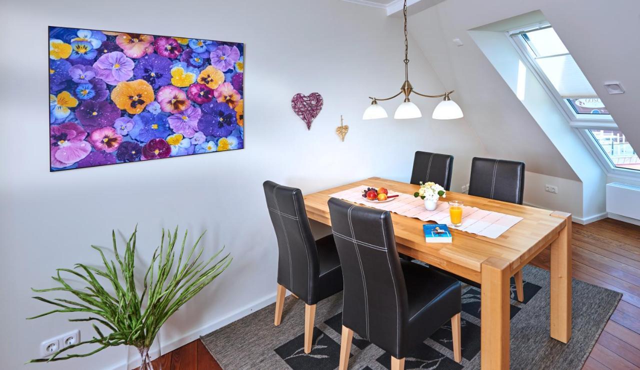 Haus Ebenezer Apartment Busum Bagian luar foto